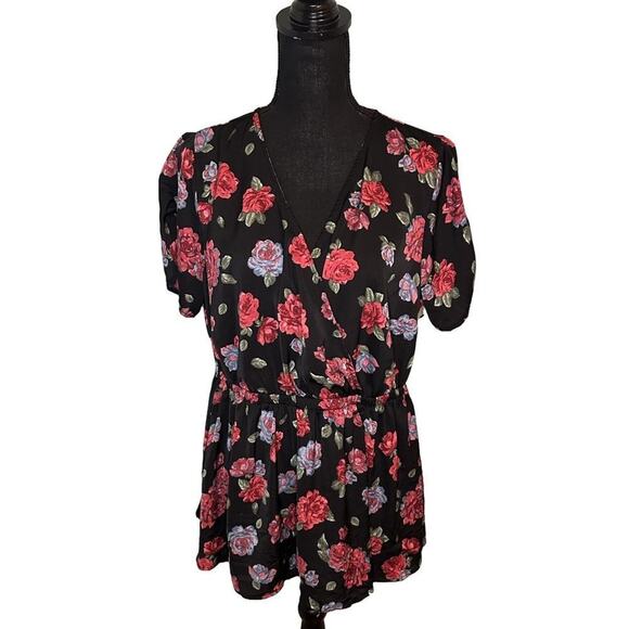 Torrid Plus Size Black Red Rose Patterned Short Sleeve Faux Wrap Blouse - Picture 1 of 8